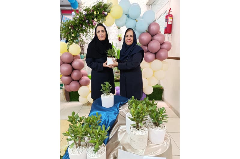 اول مهر  و تقدیر مدیر دبستان
