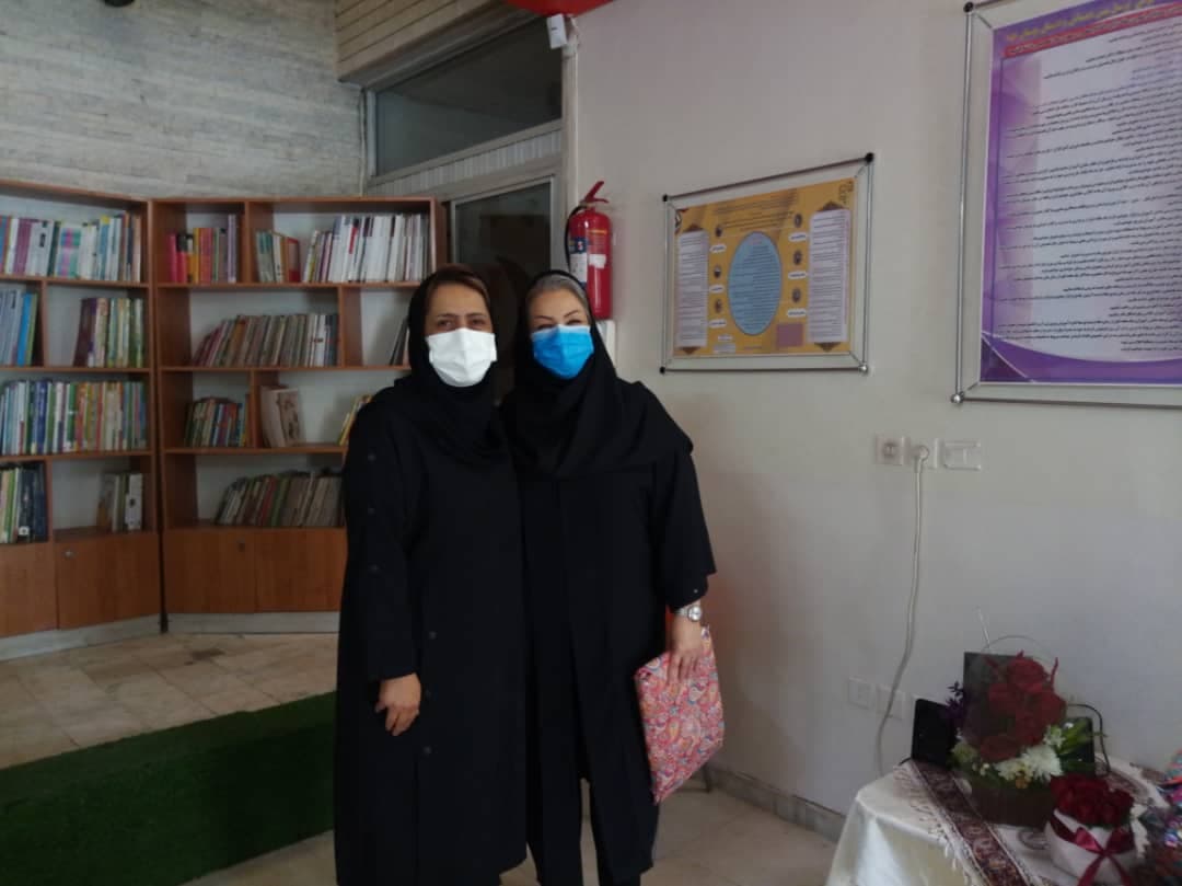 تقدیر و تشکر روز معلم توسط مدیریت دبستان