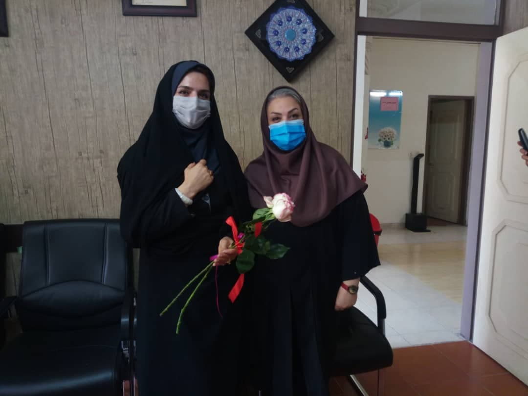 حضور کارشناس اموزش ابتدایی به مناسبت روز معلم